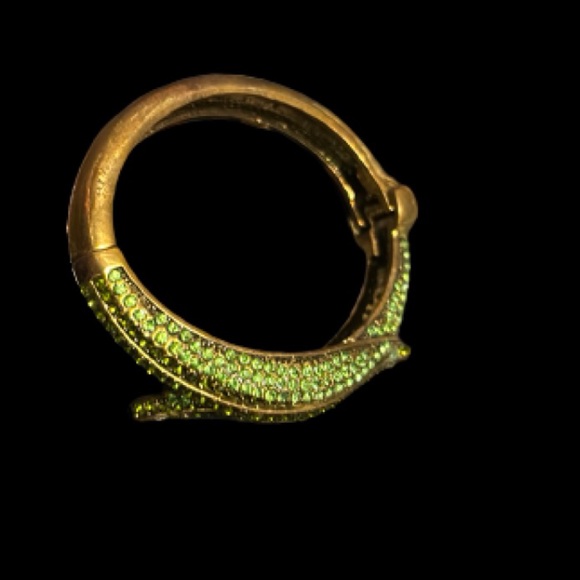 Unique Brass & Green Leaf Rhinestone Vintage Cuff Bracelet - Picture 12 of 15